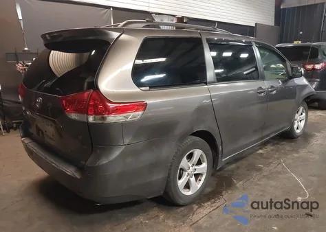 2011 Toyota Sienna Le V6 from USA, damaged, VIN 5TDKK3DCXBS106254